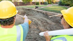 Antes de iniciar a construção de uma piscina, é necessário seguir um conjunto de procedimentos para obter a autorização das autoridades locais.